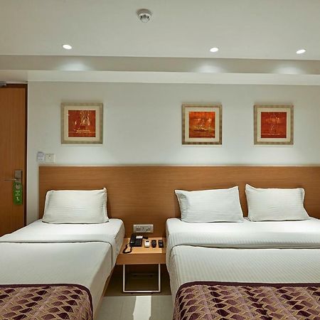 Hotel Leafio-Near Airport Bombaj Zewnętrze zdjęcie