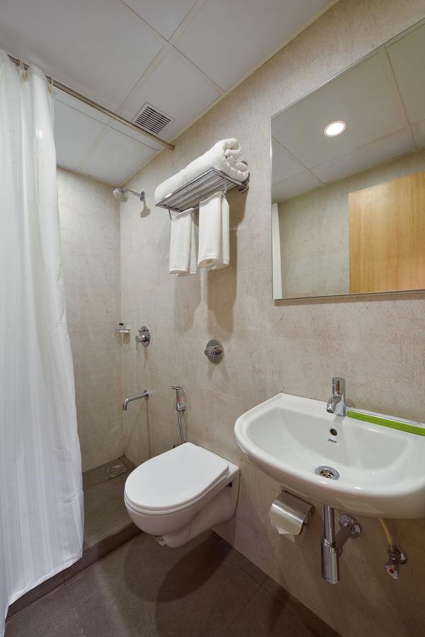 Hotel Leafio-Near Airport Bombaj Zewnętrze zdjęcie